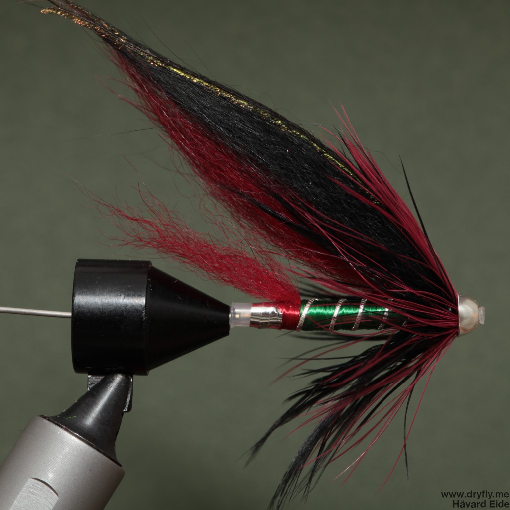 dryfly.me.2014.01.15.red_tag_tube_colors_red